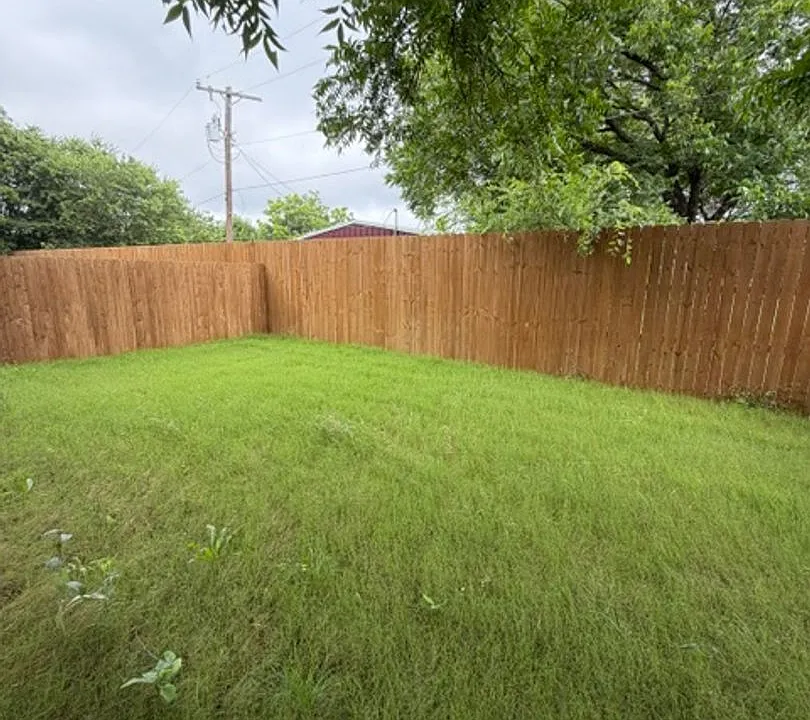 303 Live Oak St