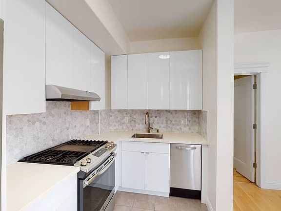 2nd image of 1106 Bush St APT 604
