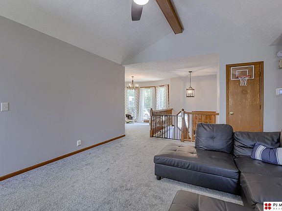 4th image of 2808 S 38th Ave