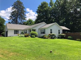 140 Casterbridge Ln, Baldwinsville, NY 13027