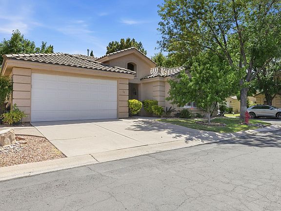 3rd image of 1305 E Riverside Dr Unit 25