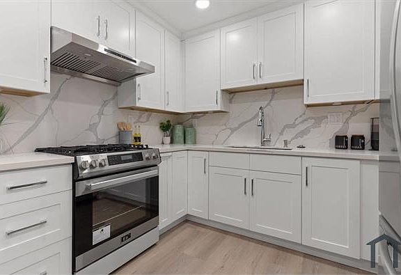 4th image of 681 Pinto Dr