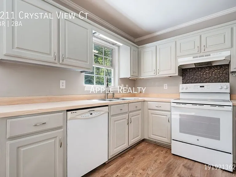 1211 Crystal View Ct — Photo 7