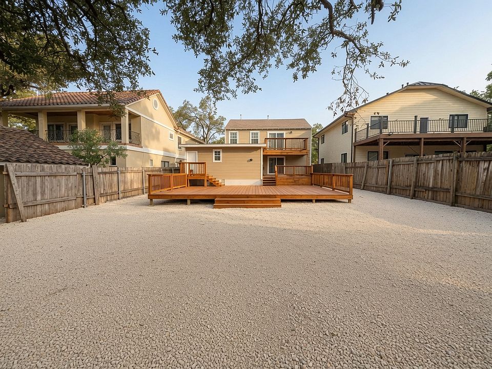 2nd image of 2831 San Gabriel St