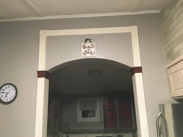 32143 Pine Rd, Eustis, FL 32736