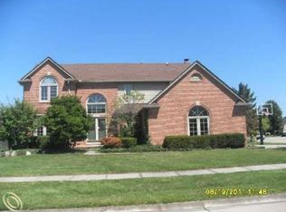 20103 Breezeway Dr, Macomb, MI 48044
