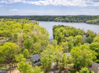 109 Sycamore Pl, Cross Junction, VA 22625
