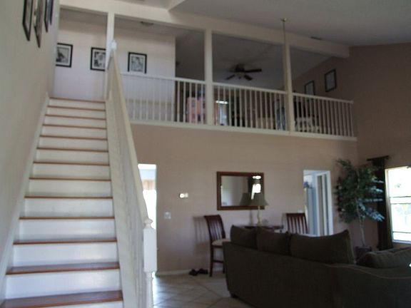 High ceiling roominess