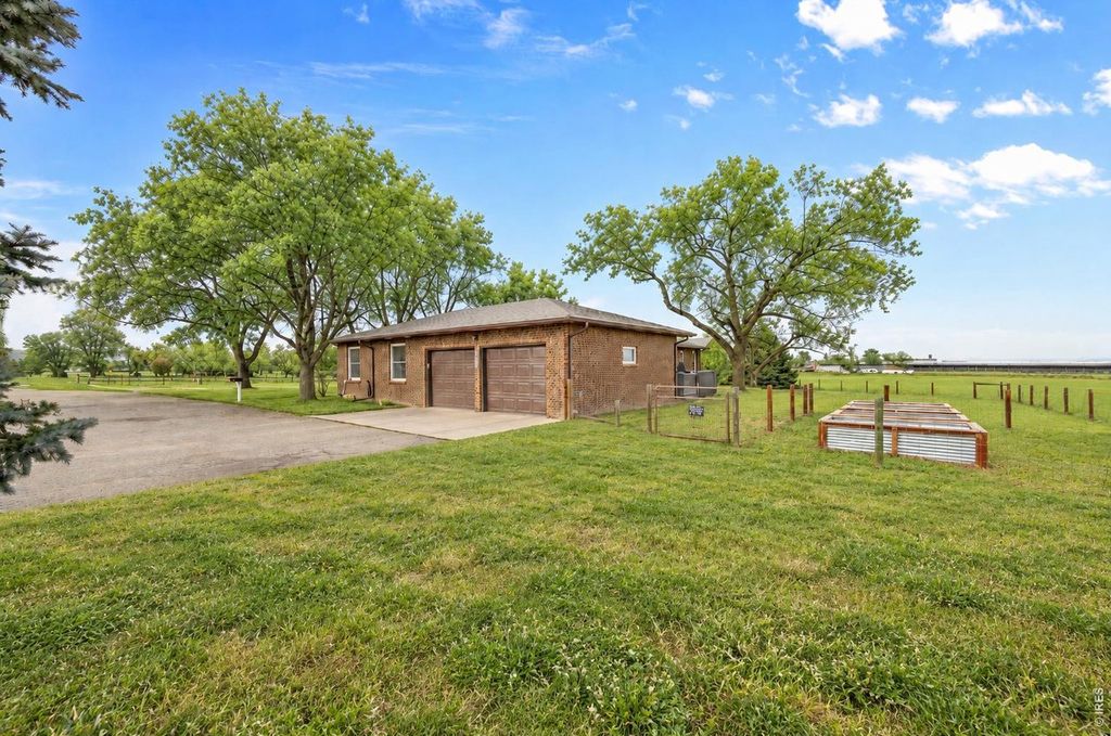 5215 E County Road 16