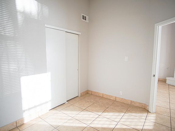 5th image of 10202 Niagara Falls Pl
