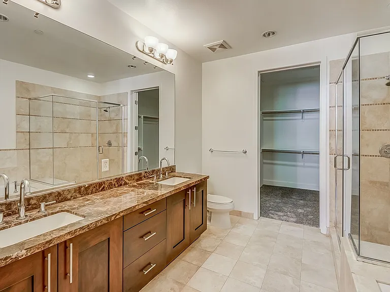 Axis 2300 Apartments — Photo 99