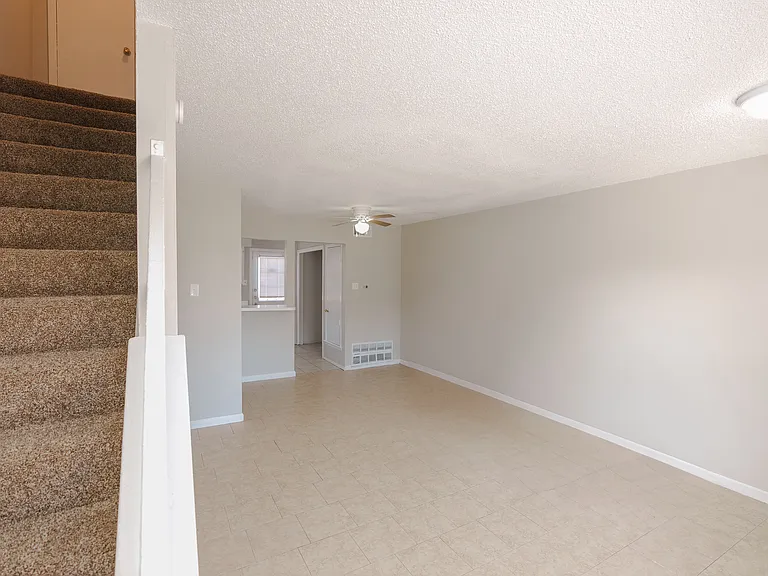 2813 Wimbledon Ct #D — Photo 11