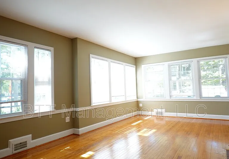 800 Maplewood Ave #1 — Photo 84