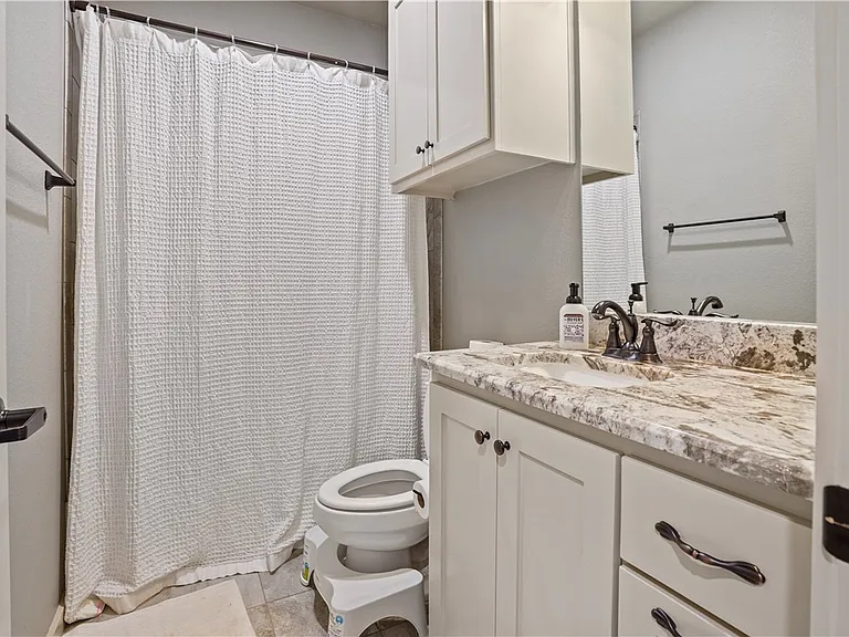 2711 Talsworth Dr — Photo 16