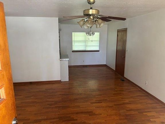 2nd image of 310 W J Ave