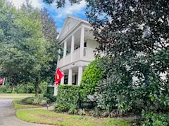 Building Photo - 1100 Lutyens Ln
