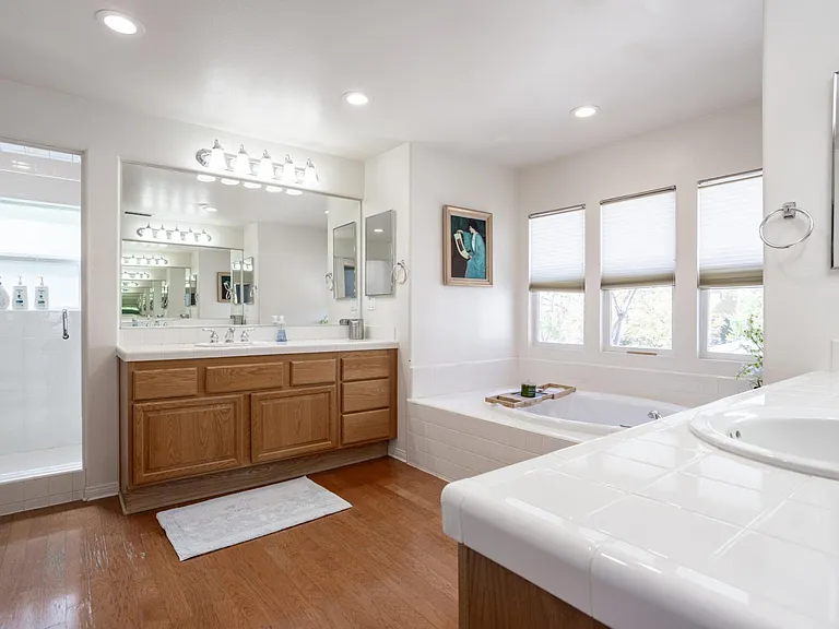2636 Rudolph Dr — Photo 9