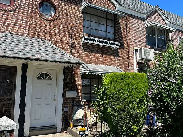 10-26 117th St, College Point, NY 11356