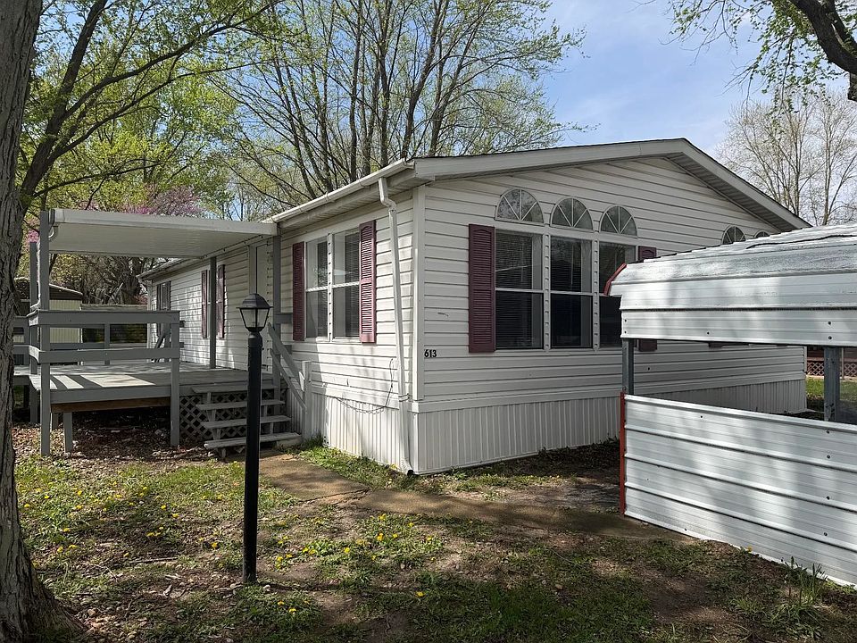 1st image of 613 Carriage Lane Est