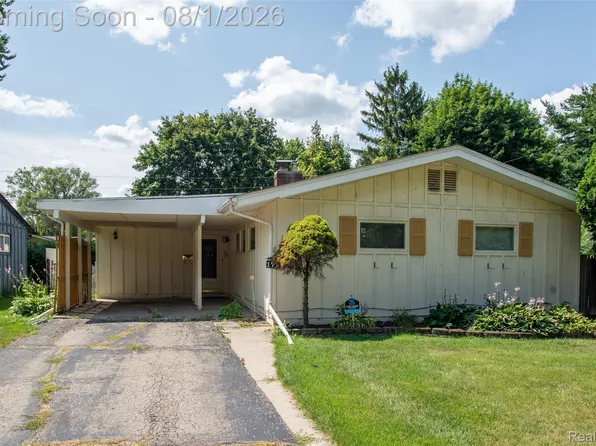 1727 Briarwood Dr, Flint, MI 48507