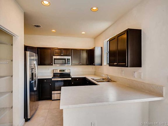 4th image of 3760 SE 2nd Dr
