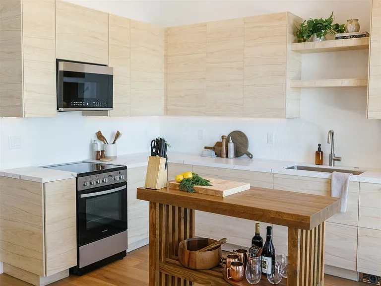 260 Claremont St #1 — Photo 44