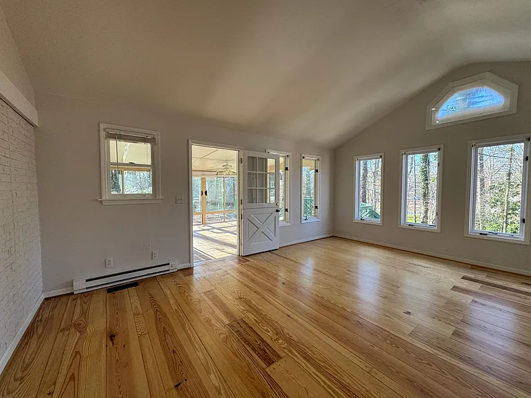 103 Thornwood Rd — Photo 28