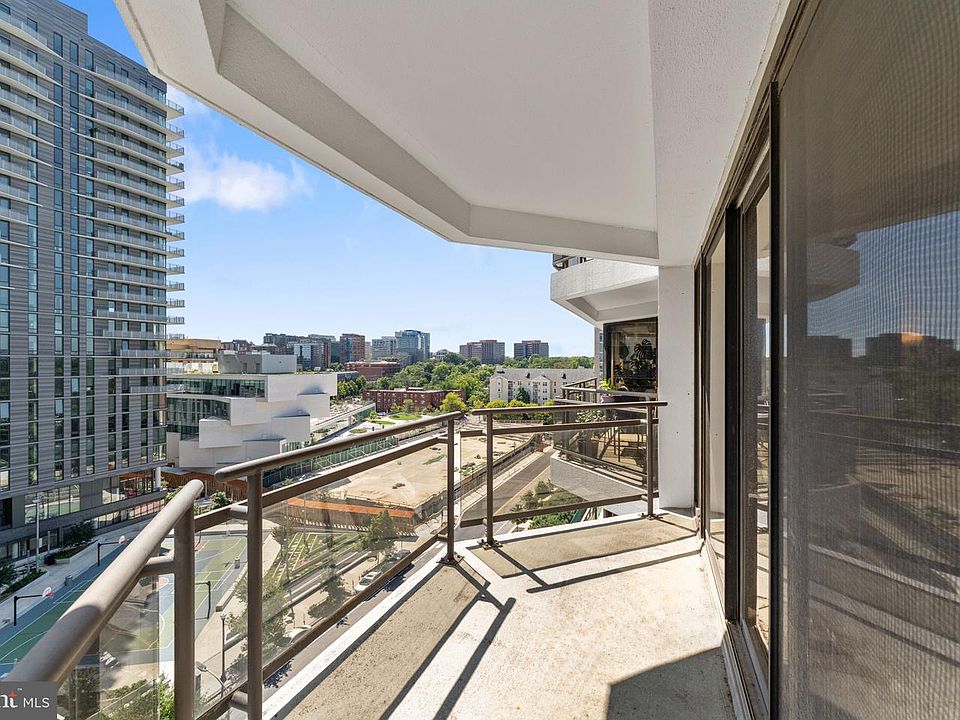 1st image of 1530 Key Blvd N #1007