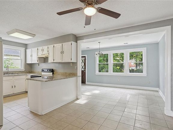 5th image of 4435 Baccich St