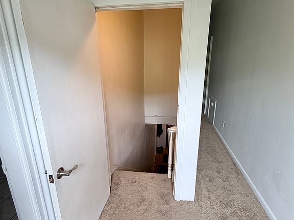 4th image of 1412 Main St Floor 2