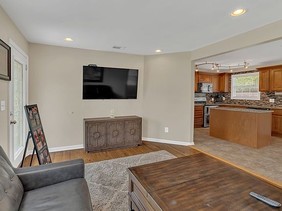 2nd image of 102 Woodyside Dr