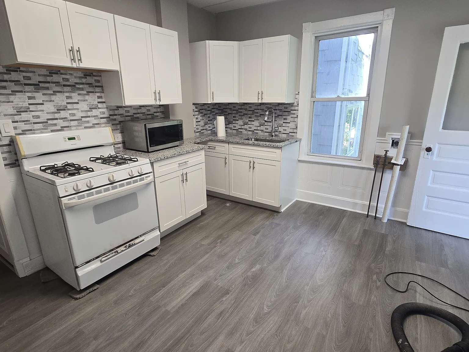 4 bed, 1500 sqft, $2,150 — Photo 1