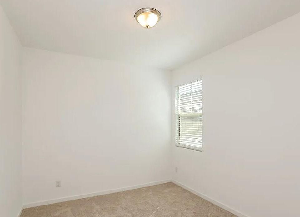 1st image of 4419 S 110th Ave