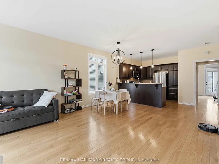 137 Eye Bright Cres — Photo 4