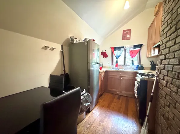 1619 East 15th Street 3 image 3 of 12