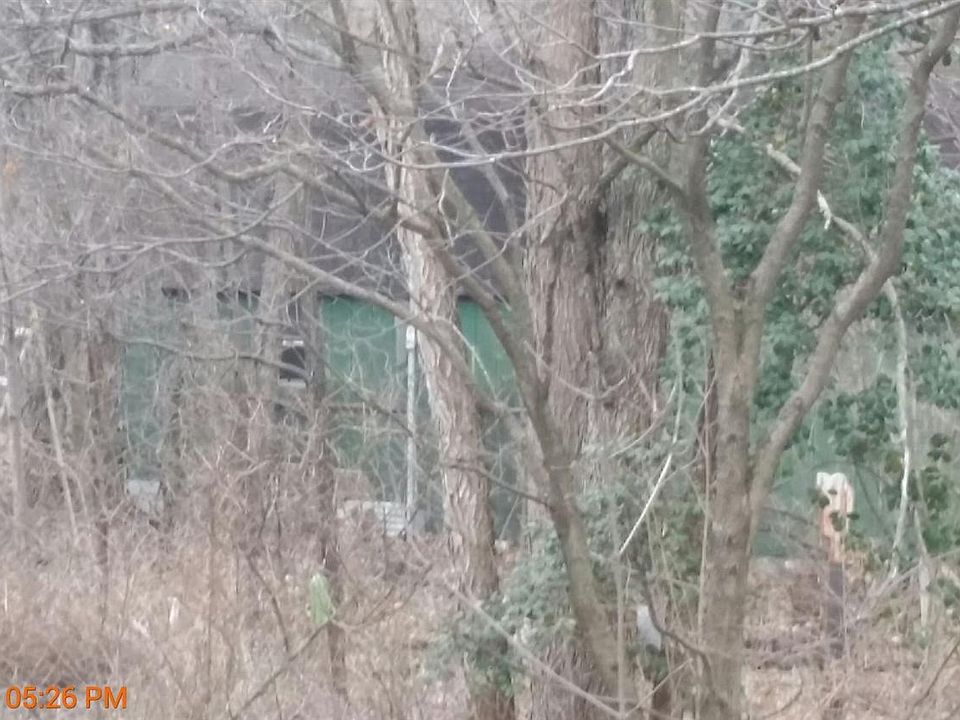2nd image of 1458 S Lockenour Ln