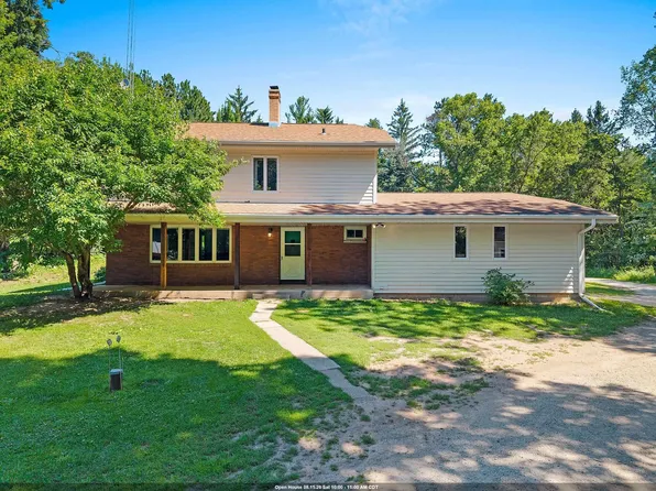 W10463 Leskovec Ln, Crivitz, WI 54114