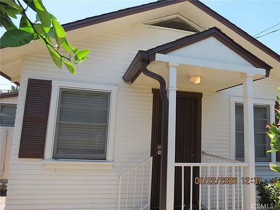 5th image of 1005 N Alameda Ave