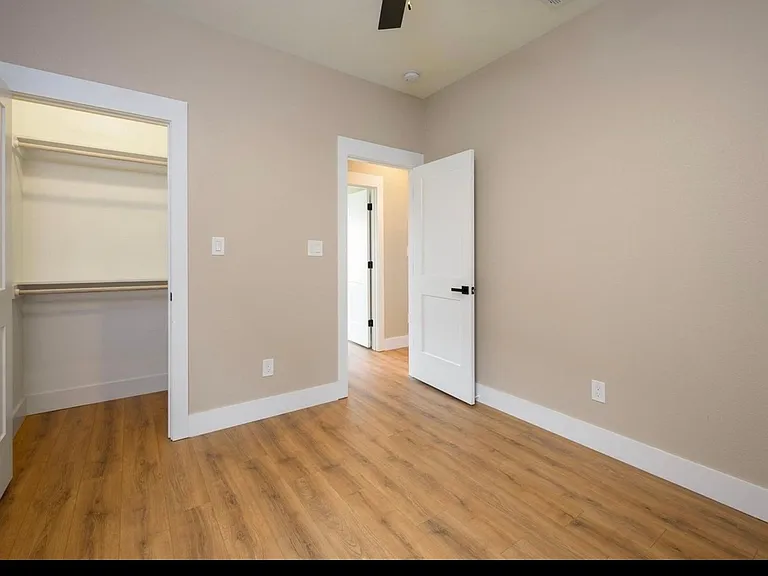4808 Dry Creek Rd — Photo 17