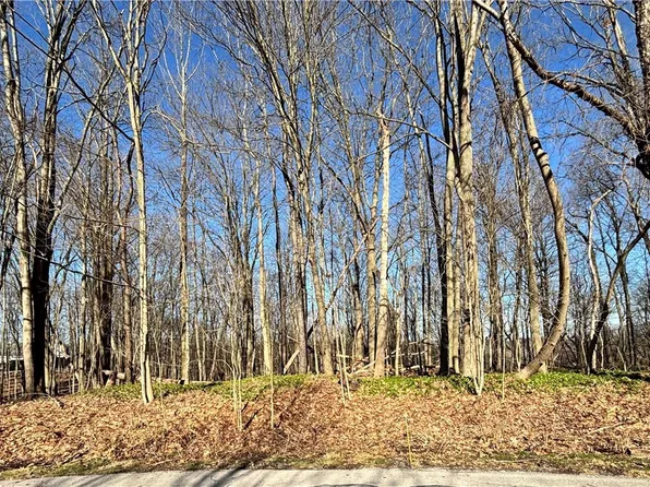 Hopewell Trl, Moreland Hills, OH 44022