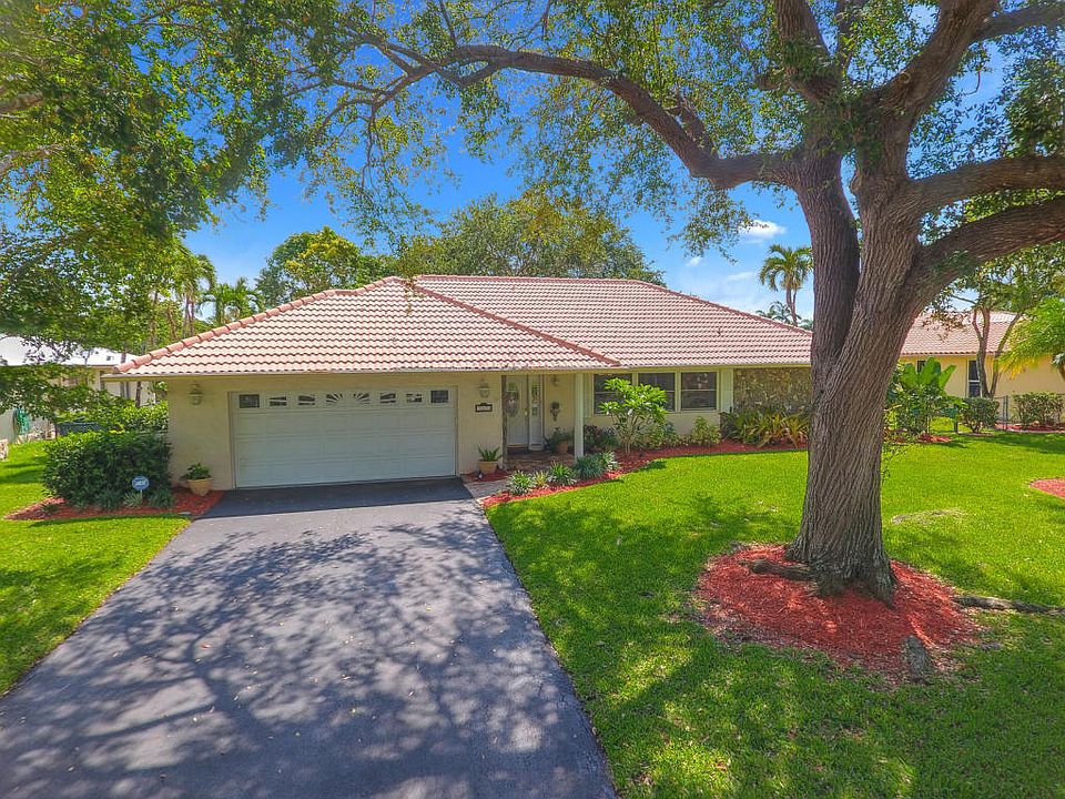 1st image of 10039 Ramblewood Dr