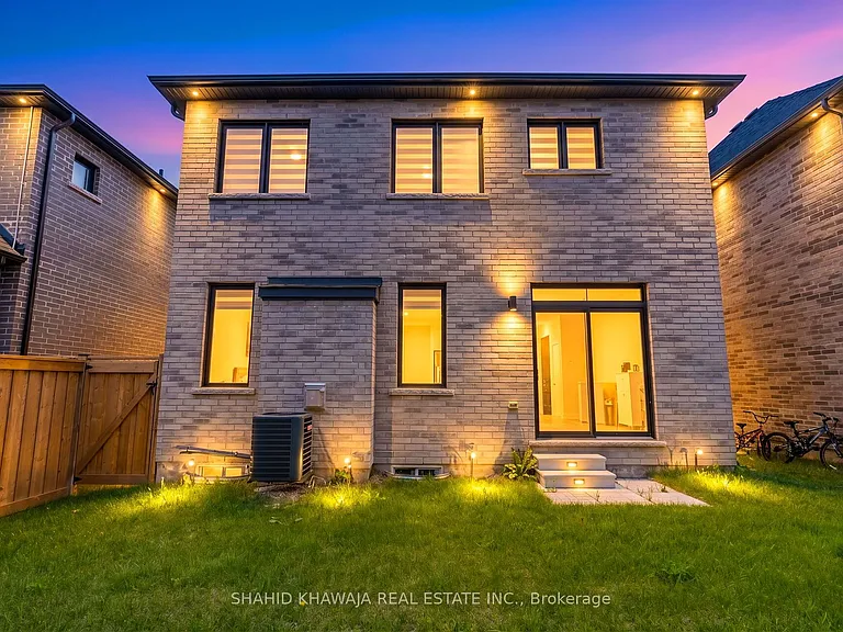 641 Leatherleaf Lndg — Photo 44