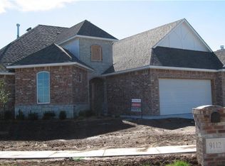 9112 NW 85th St, Yukon, OK 73099
