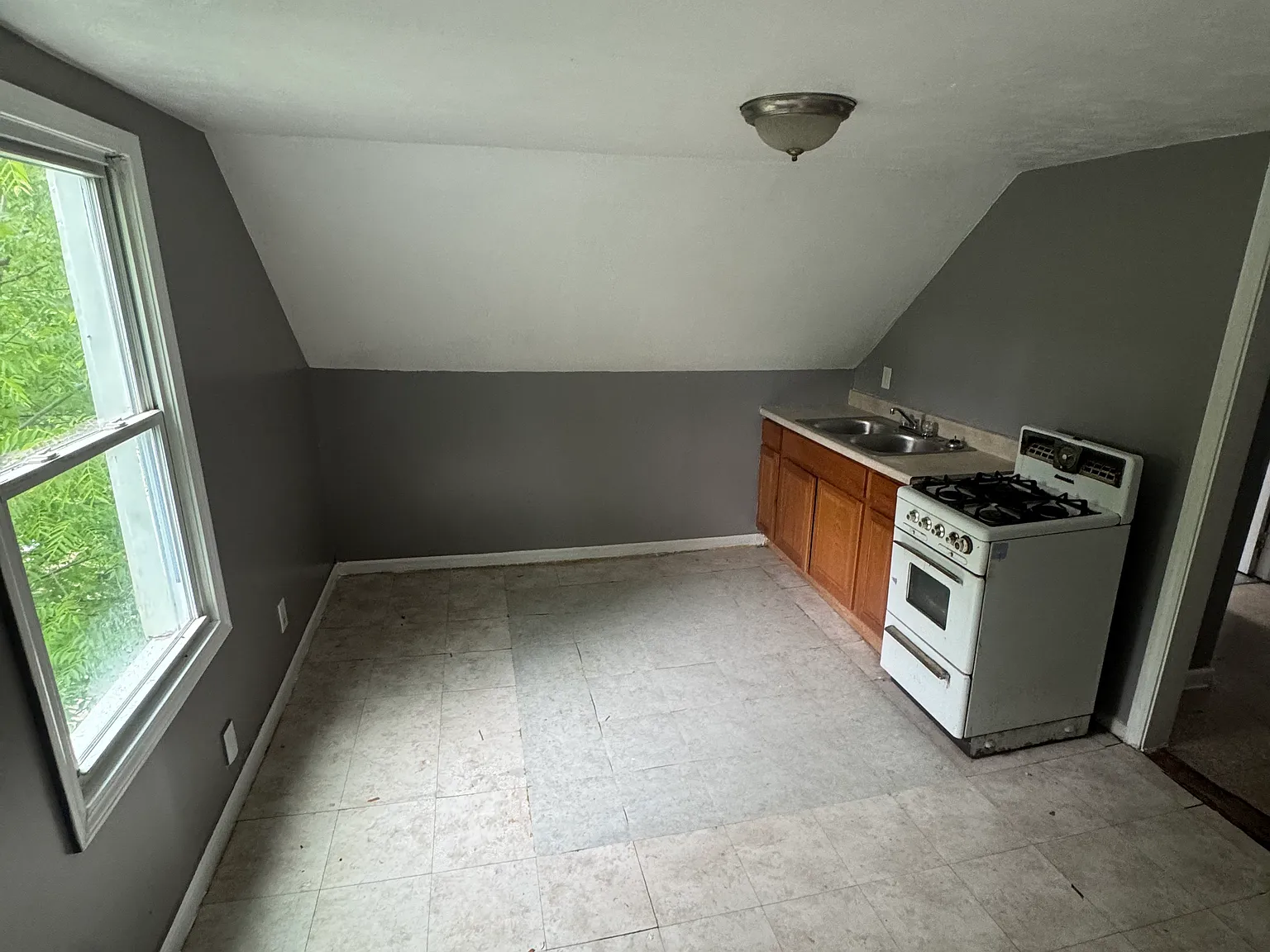 1 bed, 400 sqft, $750 — Photo 4