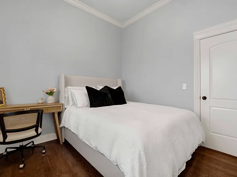 1520 W Diversey Pkwy #3 — Photo 21
