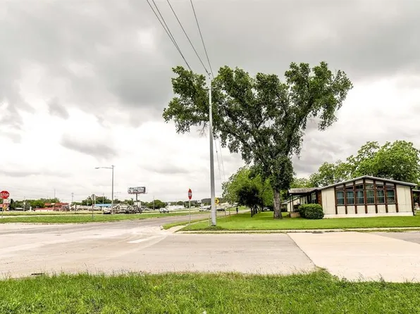 901 College Street, Bastrop, TX 78602
