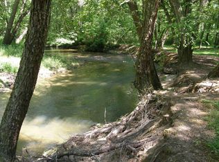 1523 Smithfield Ln, Young Harris, GA 30582