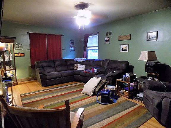 2nd image of 1107 E Elm St