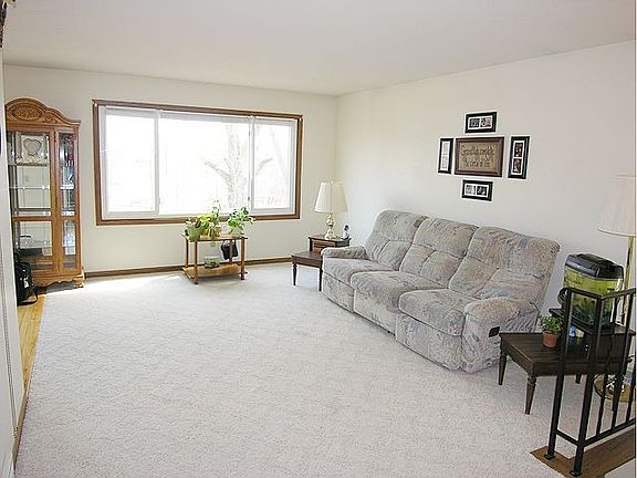 Spacious living room with lots of light