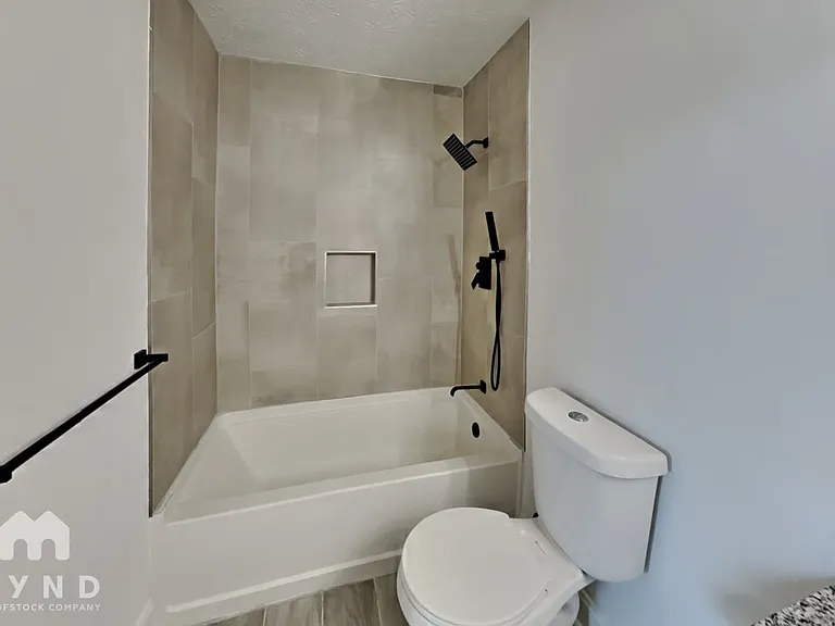 3951 Moore Creek Dr — Photo 15